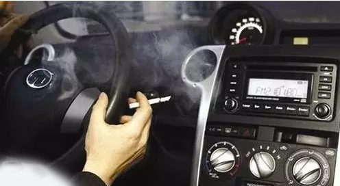 車內吸煙